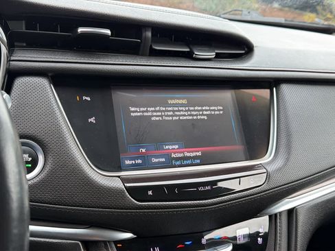 Used 2018 Cadillac XT5 Premium Luxury image 14