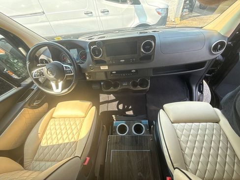 Used 2023 Mercedes-Benz Sprinter 3500 image 14