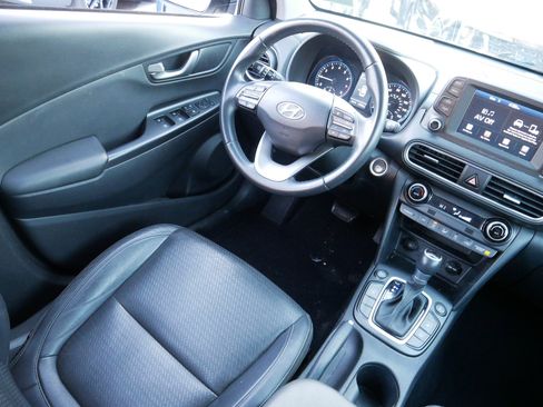Used 2020 Hyundai Kona Limited image 9