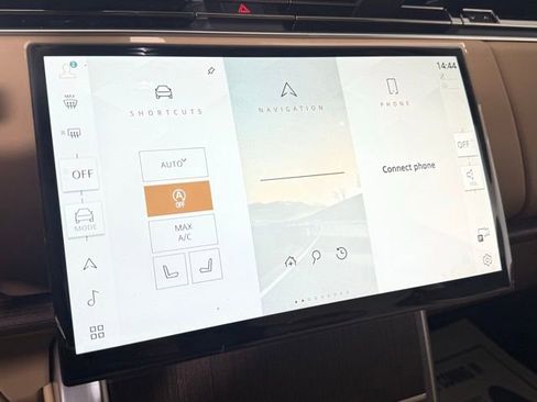 New 2026 Land Rover Range Rover SE image 30