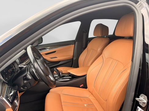 Used 2019 BMW 540i w/ Convenience Package RWD image 10