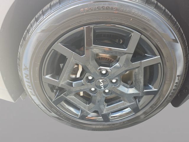Used 2025 Kia Carnival SX Prestige FWD image 38
