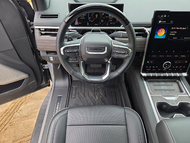 Used 2025 GMC Sierra EV Denali AWD/4WD image 3