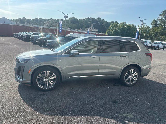 Used 2023 Cadillac XT6 Premium Luxury FWD image 6