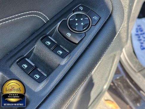 Used 2023 Ford Edge Titanium image 8