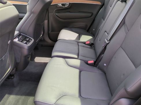 Certified 2025 Volvo XC90 B6 Plus AWD/4WD image 16