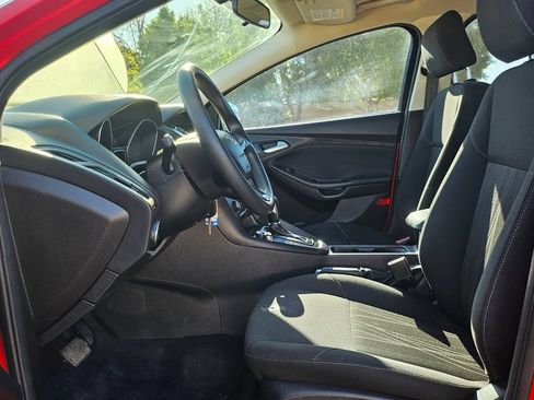 Used 2017 Ford Focus SE FWD image 26