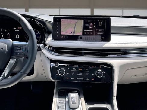 Used 2026 INFINITI QX60 Luxe w/ Cargo Package FWD image 6