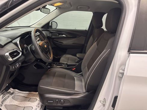 Used 2022 Chevrolet TrailBlazer LT image 9