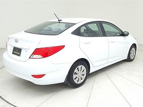 Used 2015 Hyundai Accent GLS image 5