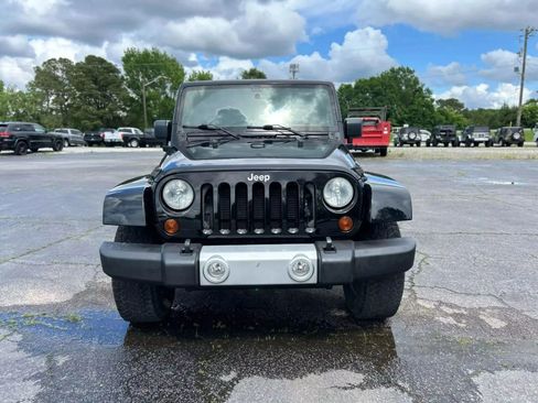 Used 2012 Jeep Wrangler Unlimited Sahara w/ Dual Top Group image 6