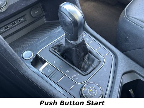 Used 2019 Volkswagen Tiguan S image 10