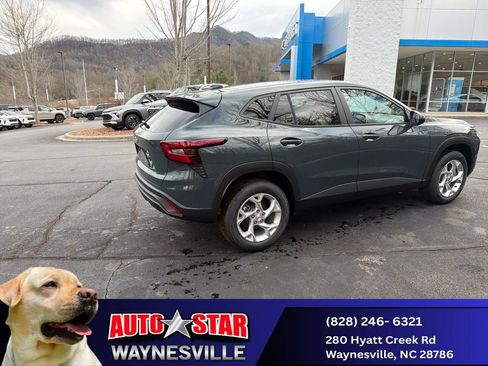 New 2026 Chevrolet Trax LS w/ LS Convenience Package image 3