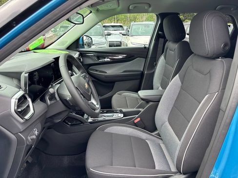 New 2026 Chevrolet TrailBlazer LT w/ Convenience Package FWD image 8