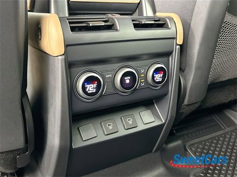 Used 2025 Land Rover Defender 110 V8 image 38