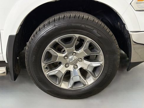Used 2018 RAM 1500 Laramie w/ Convenience Group AWD/4WD image 29