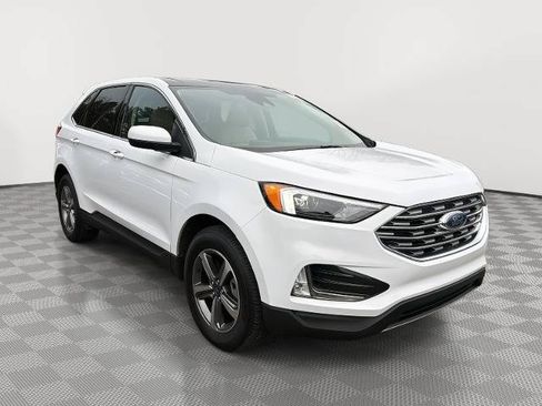 Certified 2022 Ford Edge SEL w/ Convenience Package AWD/4WD image 4