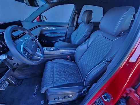 Used 2025 Genesis GV70 3.5T Sport w/ Sport Advanced Package image 17