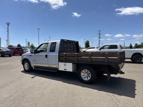 Used 2001 Ford F250 XLT RWD image 3