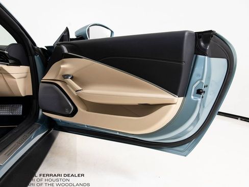 Used 2024 Ferrari Roma Spider RWD image 23