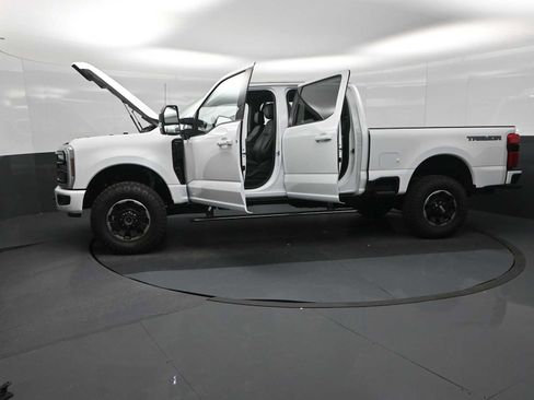 New 2026 Ford F250 Lariat w/ Tremor Off-Road Package AWD/4WD image 43