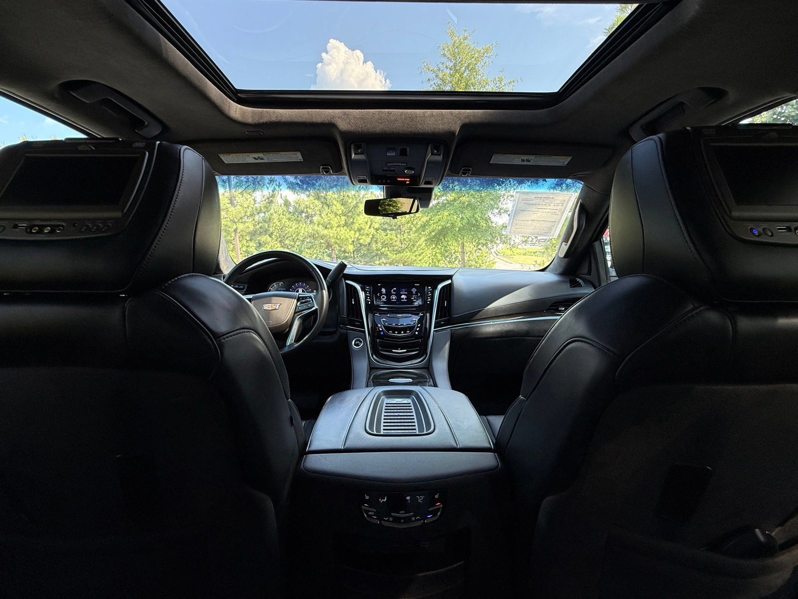 Used 2019 Cadillac Escalade Platinum RWD image 33