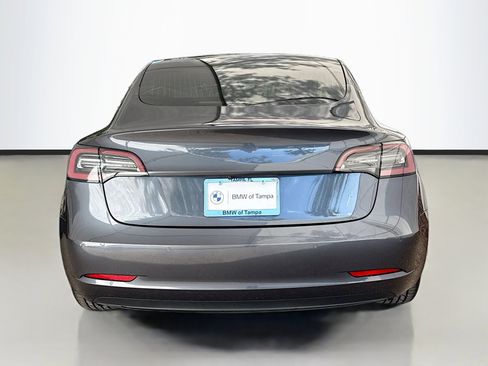Used 2020 Tesla Model 3 Standard Range Plus image 4
