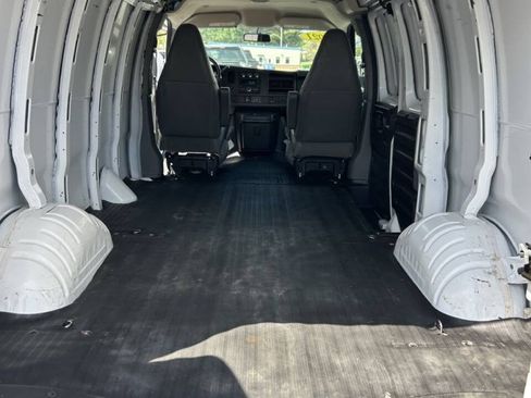 Used 2021 Chevrolet Express 2500 w/ Driver Convenience Package RWD image 20