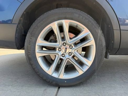 Used 2016 Ford Explorer XLT w/ Equipment Group 202A AWD/4WD image 9