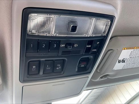 Used 2019 Toyota 4Runner Limited image 33