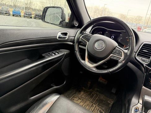 Used 2019 Jeep Grand Cherokee Altitude image 14