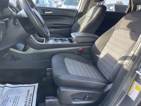 Used 2021 Ford Edge SE w/ Cargo Accessory Package image 7