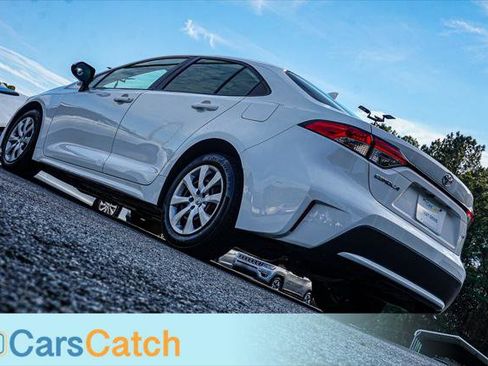 Used 2020 Toyota Corolla LE image 5