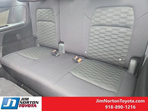 Used 2025 Nissan Pathfinder SV FWD image 30