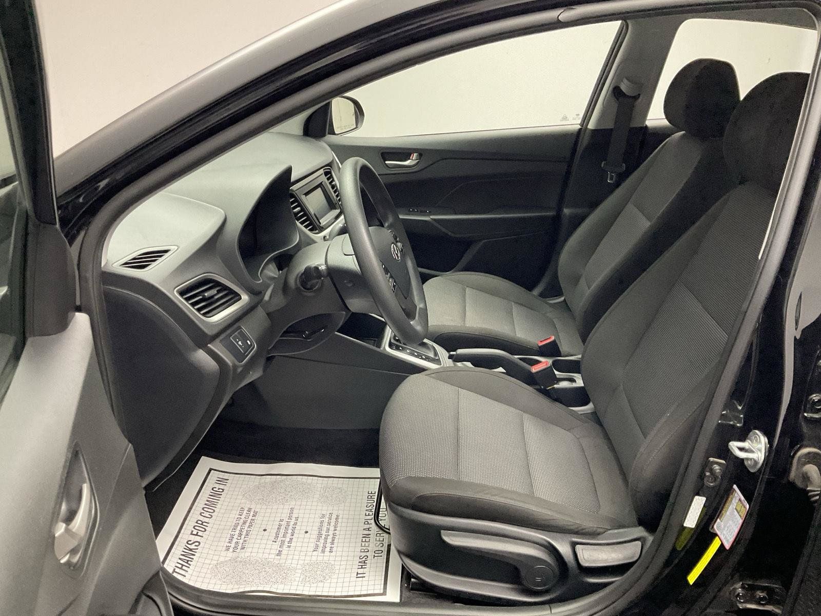 Used 2022 Hyundai Accent SE FWD image 12