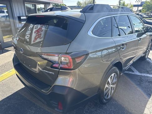 Used 2020 Subaru Outback Premium AWD/4WD image 8