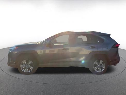 Used 2025 Toyota RAV4 LE image 8