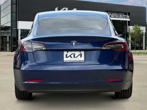 Used 2019 Tesla Model 3 Standard Range Plus image 6