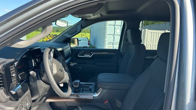 New 2026 Chevrolet Silverado 1500 RST w/ Z71 Off-Road Package AWD/4WD image 16