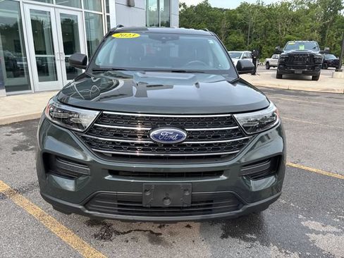 Used 2023 Ford Explorer XLT AWD/4WD image 7