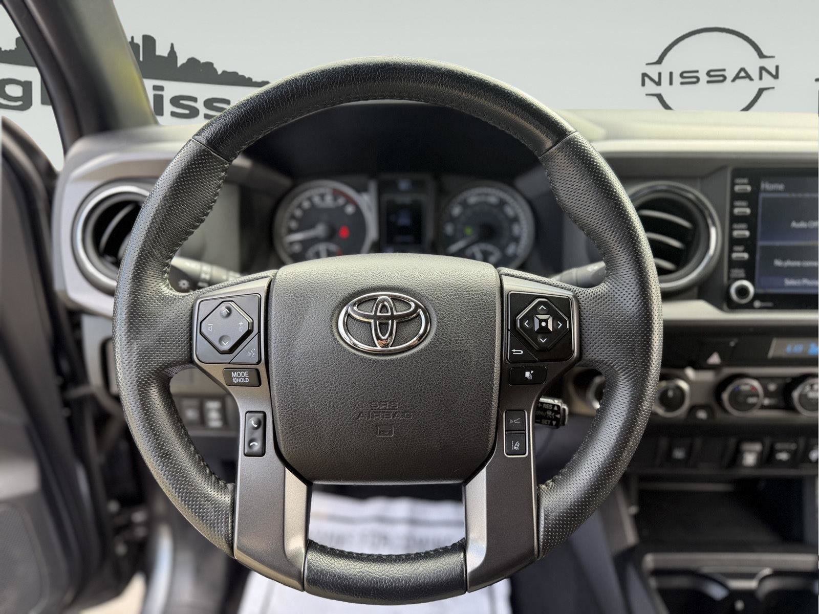 Used 2022 Toyota Tacoma TRD Sport AWD/4WD image 15