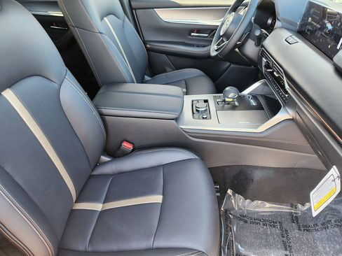 New 2026 MAZDA CX-90 Plug-In Hybrid w/ Premium Plus image 5