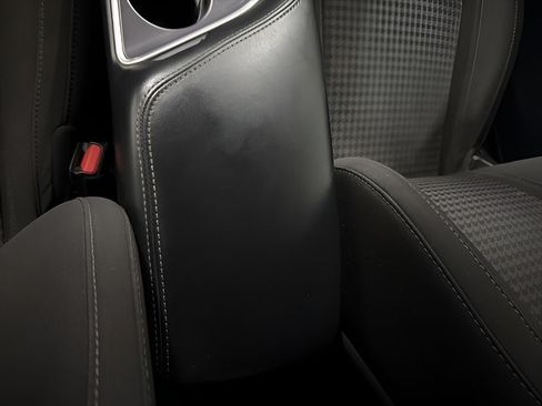 Used 2020 Dodge Challenger SXT w/ Blacktop Package RWD image 14