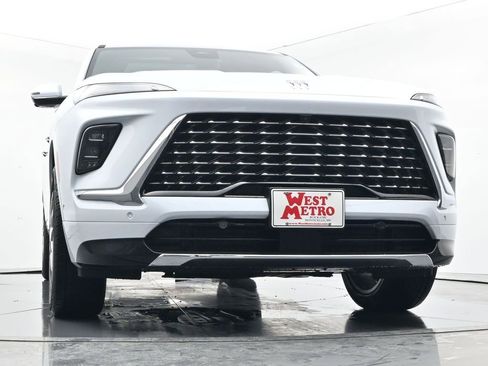 New 2026 Buick Enclave Avenir w/ Super Cruise Package image 34