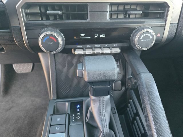 Certified 2025 Toyota 4Runner SR5 AWD/4WD image 17