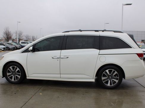 Used 2015 Honda Odyssey Touring image 4