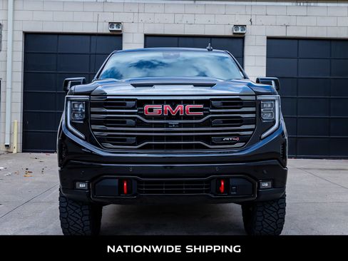 Used 2023 GMC Sierra 1500 AT4 w/ AT4 Premium Package AWD/4WD image 4