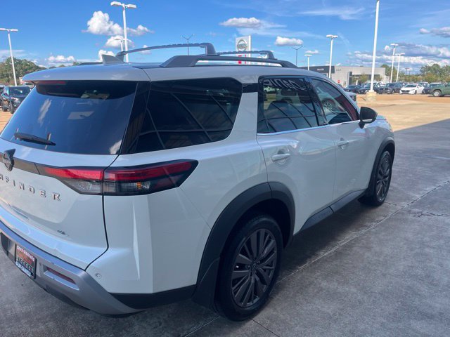 Used 2024 Nissan Pathfinder SL w/ SL Premium Package FWD image 4