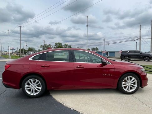 Used 2017 Chevrolet Malibu LT FWD image 8