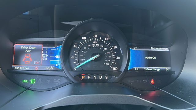 Used 2022 Ford Edge ST-Line w/ Class II Trailer Tow Package AWD/4WD image 10